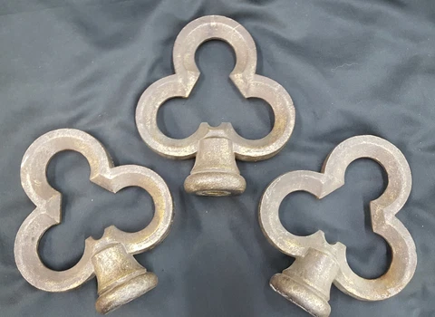 Set of 3 Large Solid Brass Clover Shaped Threaded Fence Gate Finials Cover