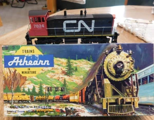 ATHEARN POWERED SW1500 CANADIAN NATIONAL CN ENGINE LOCOMOTIVE HO SCALE - Picture 1 of 9