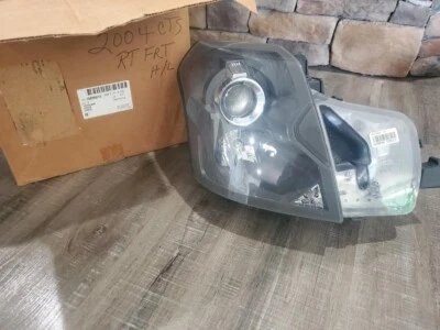 Faro halógeno delantero derecho Cadillac CTS 2003-2007 NUEVO STOCK ANTIGUO PN#15145294 Foto 1 de 4