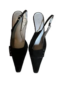 😎🖤ESTATE SALE Shoes Heels BCBG Black Suede Slingback Pumps Sz 7B - Picture 1 of 4