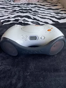 Sony ZS-X3CP S2 CD/Radio Ghettoblaster S2 Sport getestet mit Akkus und funktionsfähig - Bild 1 von 7