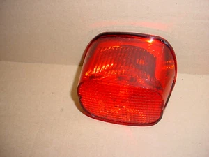 Luz trasera Harley Davidson OEM 68140-04 14687 - Imagen 1 de 3