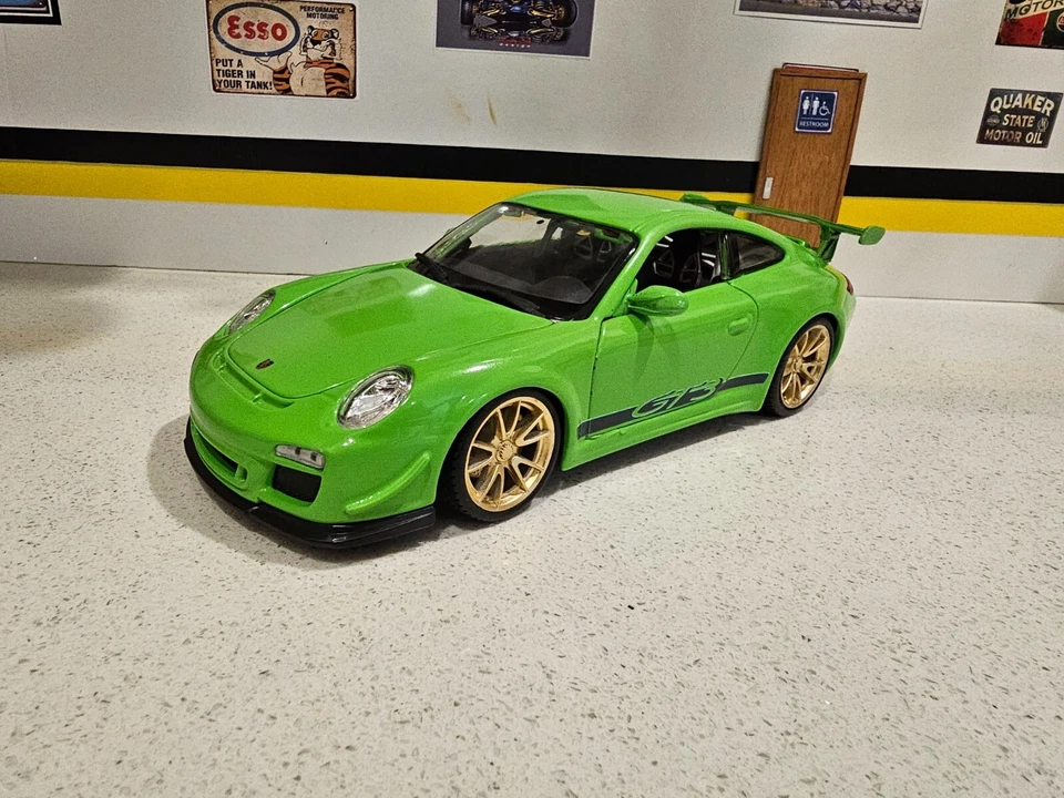 Fast & Furious 1:18 Scale Die-cast Car Diego's Porsche GT3 Custom - Image 1 of 4