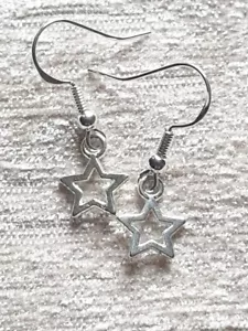 Silver plated hollow star charm drop earrings on stamped 925 silver fish hooks - Picture 1 of 3