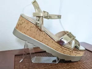 Damensandalen mit Keilabsatz Plateau Sommer hell bequem modisch Größe 9. NEU - Bild 1 von 10
