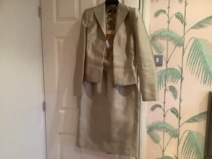 Women’s Suit - Picture 1 of 15
