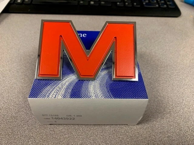 SE ADAPTA A 1990-1994 GMC CHEVROLET G3500 G30 LETRA "M" RAD GRL 14043922 - NUEVO OEM Foto 1 de 1