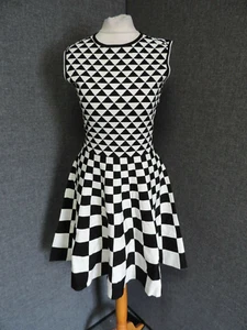 TED BAKER MONO JACQUARD KNITTED DRESS BLACK UK 10 TB 2 RRP £159 LN025 ii 08 - Picture 1 of 6