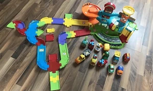 Tut Tut Baby Flitzer Parkgarage plus 11 Fahrzeugen - Bild 1 von 6