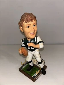CHAD PENNINGTON NEW YORK JETS BOBBLEHEAD LEGENDS OF THE FIELD BOBBLE HEAD 933/ - Picture 1 of 3