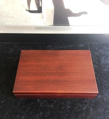 Humidor, Set inkl. Jet Feuerzeug, Cutter, Befeuchter, UVP € 79,--(hum27/39) - Bild 1 von 4