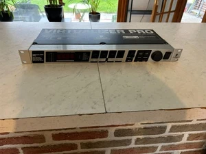 behringer virtualizer DSP2024P - Picture 1 of 8