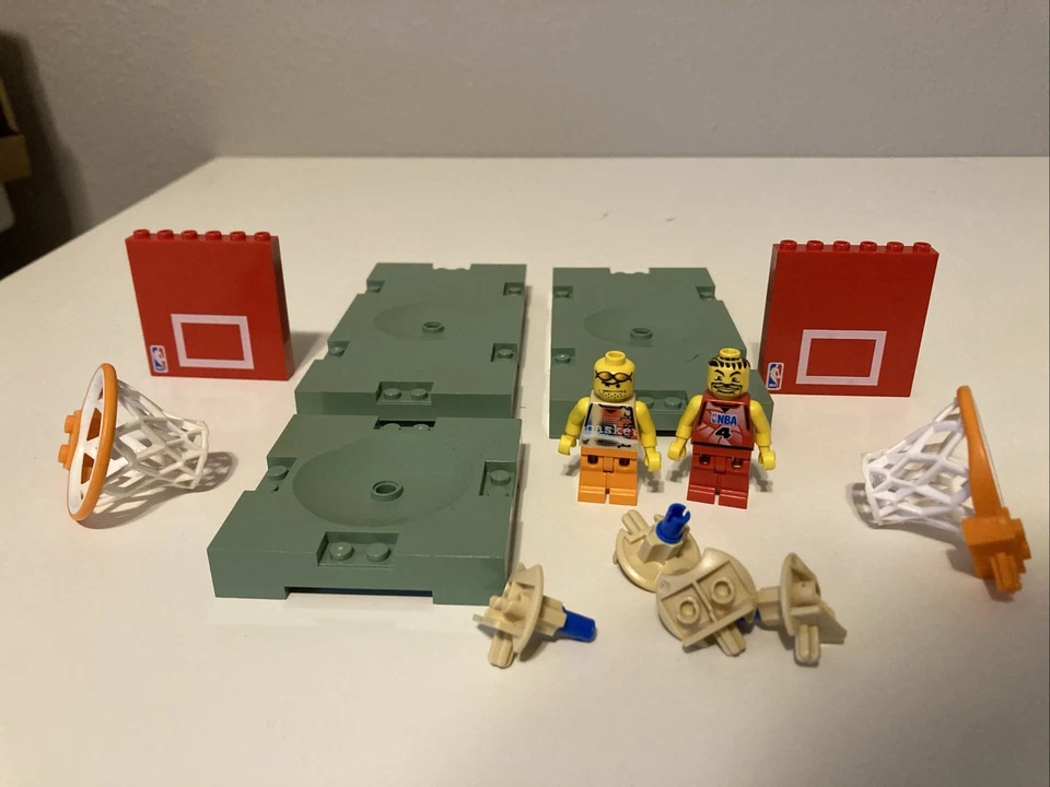 LEGO 3431 NBA Basketball Street Ball incomplete Minifigs Hoops Parts Figs Lot 1 - Image 1 of 1