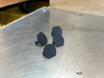 Capas de parafuso painel interno hatchback traseiro esquerdo e direito 89-93 Nissan 240SX S13 - Imagem 1 de 2