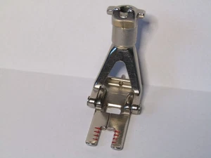 BERNINA  AUTOMATIC BUTTONHOLER - Picture 1 of 2