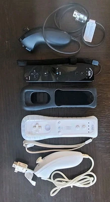 2 OEM Nintendo Wii Remote Controls W/Gel Case + 2 Companion Nunchucks UnTested! - Image 1 of 4