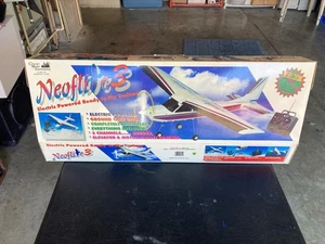 Great Planes PT Electric RC Trainer Airplane Kit - Picture 1 of 4