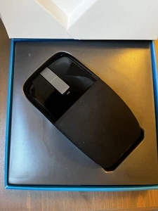 Microsoft Arc Touch (RVF-00052) Wireless Bluetrack Mouse - Black - Photo 1/3