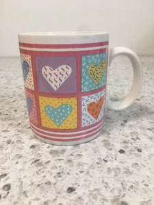 Avon Kaffeetasse, Becher Secret Surprise Valentine Cup - Bild 1 von 8