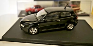 MODELLINO AUTO DA COLLEZIONE "ALFA ROMEO 147 GTA NERO" 1/43 - Foto 1 di 7