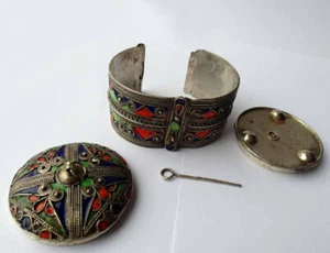 RARE !!! Bracelet/bracelet, boîte à bijoux/boîte à bijoux, laiton, émail F605 - Photo 1/11
