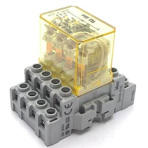 IDEC RH4B-UDC24V Relay 24VDC Coil, 240VAC, 10 Amp 4PDT 388Ohms w/ Socket - Picture 1 of 6