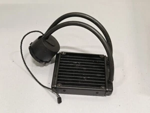 Refroidisseur liquide CPU d'occasion - fonctionnel, sans accessoires, signes d'usure - Photo 1/6