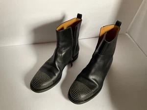 Beautiful Gucci Ankle Boots with Studded Accents - Size 38 - Picture 1 of 8
