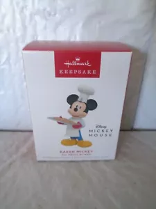 2023 - Hallmark/Disney - All About - Adorno de Baker Mickey Mouse - Imagen 1 de 1