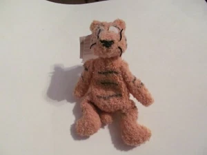 Disney beanie babies CLASSIC POOH  nwt - Picture 1 of 1