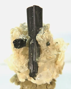 40 CARATS NATURAL TOURMALINE & FELDSPAR FROM PAKISTAN, (P-139), - Bild 1 von 6