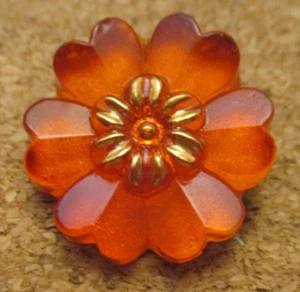 1 - Czech Glass Realistic Flower on an Orange Silver Back Button #20 20.85mm - Picture 1 of 3