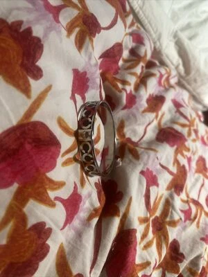 Brazalete Brazalete COACH C Logo Negro Esmalte Tono Plata Sólido Foto 1 de 2