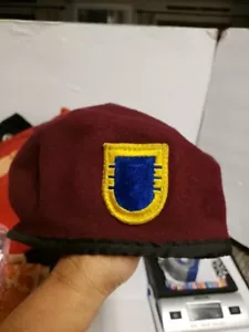 CAPPELLO BERRETTO MILITARE IN LANA VINTAGE TOPPA BLU MARRONE BORGOGNA ESERCITO AERONAUTICO - Foto 1 di 10