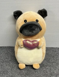 Squishmallows Hug Mees Valentinstag exklusiver 9,5 Zoll Mops Hund Plüsch mit Herz rosa - Bild 1 von 3
