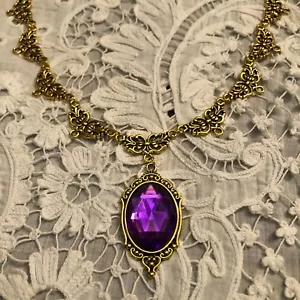 COLLAR CHARLOTTE FILIGRANA ESTILO VICTORIANO CRISTAL ACRÍLICO PÚRPURA ORO PL CHNG - Imagen 1 de 7