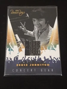 Parche de camiseta Bruce Johnston 2013 Panini The Beach Boys Concert Gear Relic #19 - Imagen 1 de 2