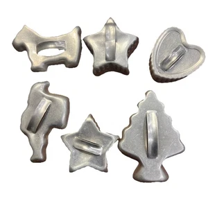 6 Cortadores de galletas de aluminio MCM de colección años 50 manijas de mango cortador formas diversas - Imagen 1 de 6