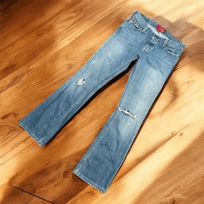 Pantalones de mezclilla Hollister vintage Y2K lavado ligero desgastados tiro bajo 5 4 bota Foto 1 de 4