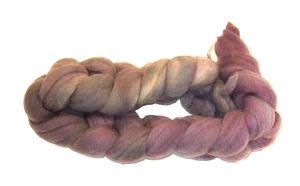 Gray Hint Of Pink Needle Felting Spinning Wool Fiber Roving 4.3 oz. - NEW (#22) - Picture 1 of 6