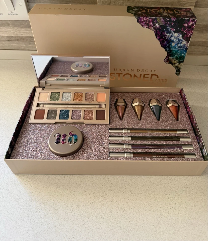 Urban decay Stoned Vibes Vault - Image 1 of 1