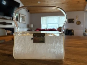 Vintage 50er Jahre Lucite Perlglanz Handtasche geätzter Deckel Box Stil Einhand - Bild 1 von 13