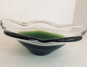 Art Glass Bowl Dish Large Clear Green Ruffled 10" x 3 1/2" No Markings - Picture 1 of 11