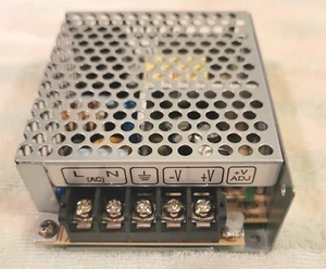 MW Mean Well RS-35-24 Schaltnetzteil 35W 24V 1,5A Ausgang 0,8A Eingang - Bild 1 von 8