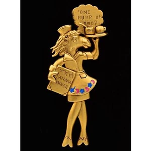 Danecraft Vintage Funny Pin Brooch Camel Waitress Diner Gold NOS 1980s BinA5 - Picture 1 of 12