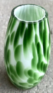 Art Glass Green White Splattered Confetti Bud Vase 4 1/2 inches tall - Picture 1 of 2