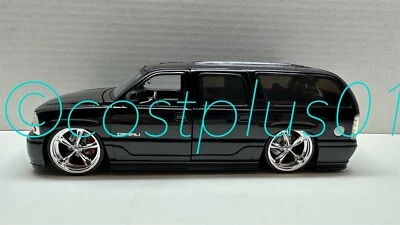 Jada BTK 2002 GMC YUKON DENALI 1:24 NEGRO Foto 1 de 4
