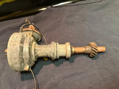 1970 MUSTANG COUGAR D0OF 12127 U  AUTOLITE DISTRIBUTOR For Parts or Repair - Image 1 of 4