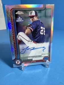 2025 Travis Sykora Topps Chrome Pro Debutto Baseball Rifrattore Auto /199 (70) - Foto 1 di 6