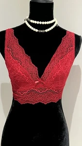 Victoria's Secret Bralette in pizzo rosso taglia M nuova - Foto 1 di 6